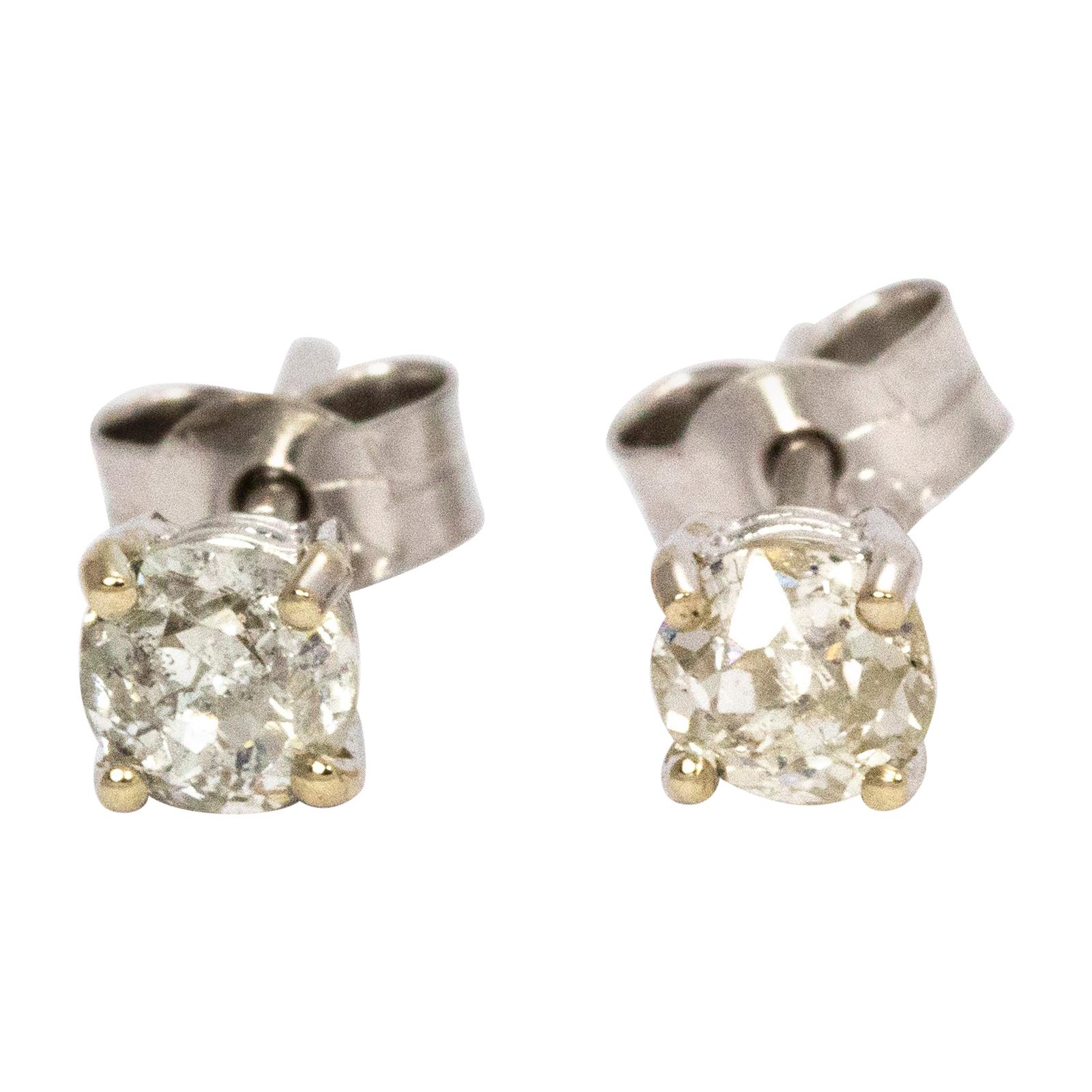 Diamond Stud Earrings 0.70 Total Carat Weight Set in 18 Carat White Gold For Sale