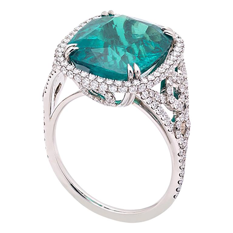 Natural Certified Colombian Emerald 8.30 Carat Platinum Ring For Sale