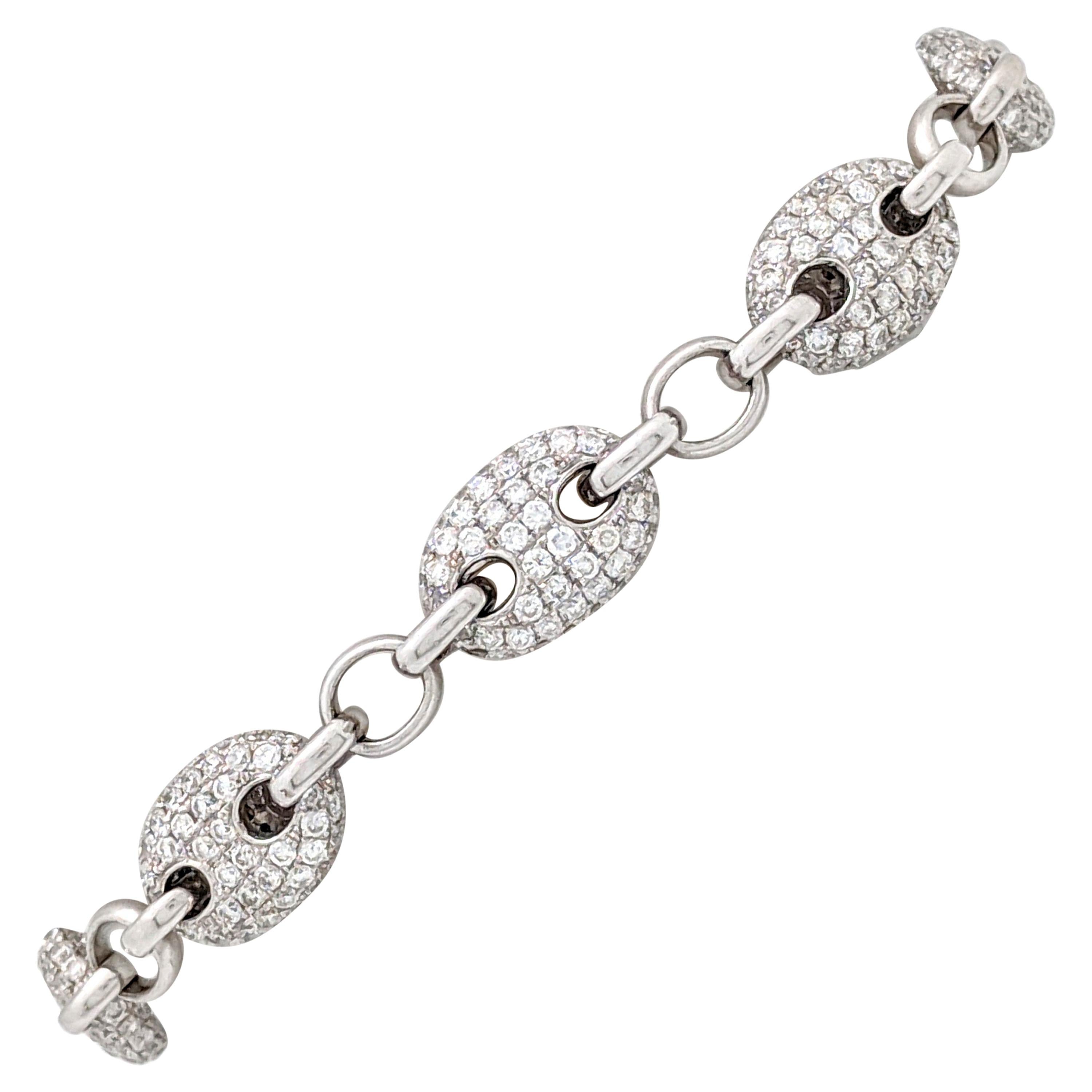 18 Karat White Gold 6.88 Carat Gucci Link Diamond Tennis Bracelet For Sale