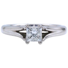 Vera Wang Bague Love Collection à tige solitaire fendue 0,85 carat 18 carat WG