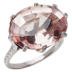 Chaumet 18 Karat White Gold Morganite Attrape-Moi-Toile de Givre Cocktail Ring