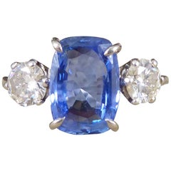 Art Deco 2.60 Carat Ceylon Sapphire Diamond Three-Stone 18 Carat White Gold Ring