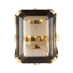 1960s Retro 14 Carat Smoky Quartz Yellow Gold Ring