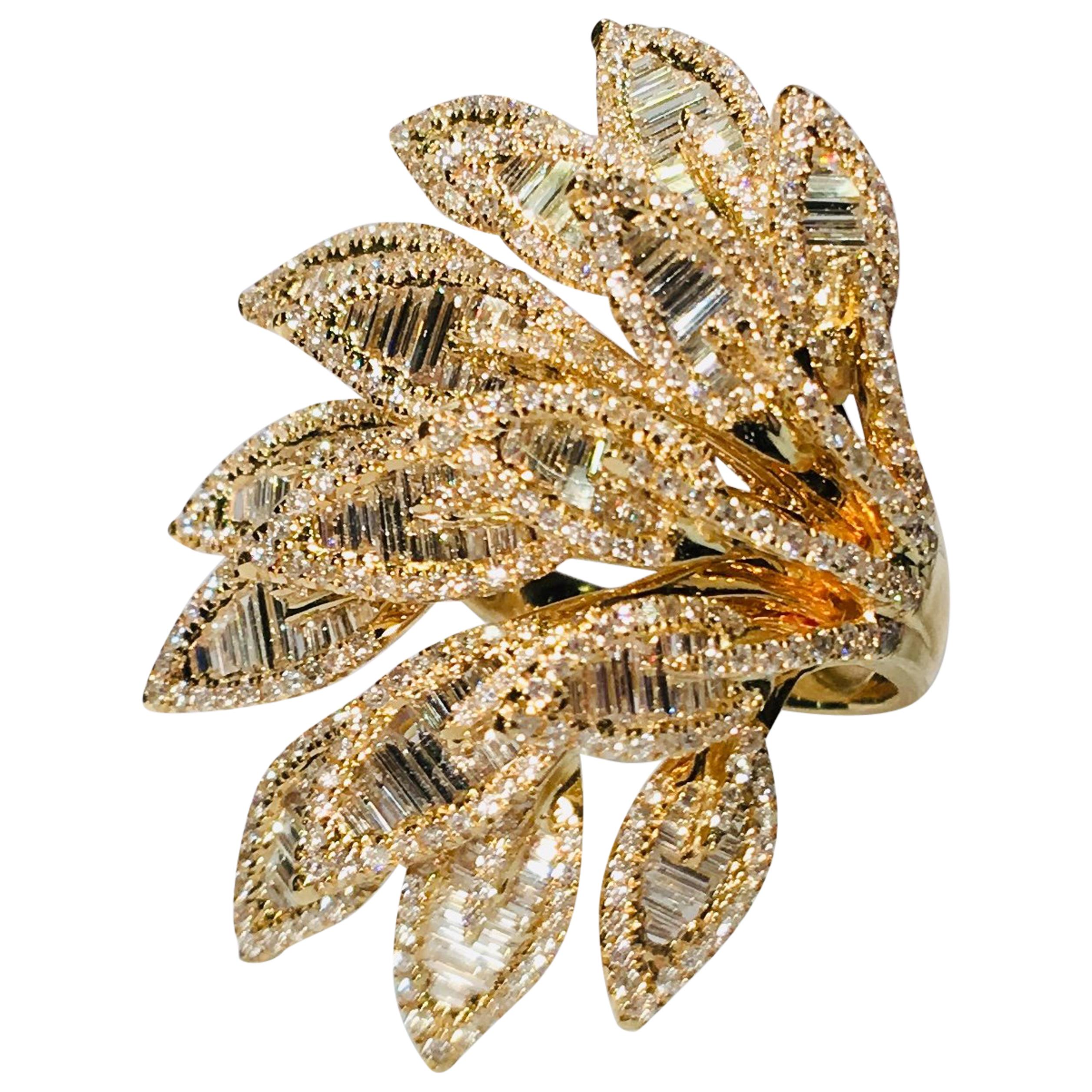 Flamboyant 11.5 Carat Diamond "Princess of Peacock" Very Large Yellow Gold Ring