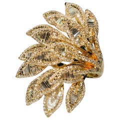 Flamboyant 11.5 Carat Diamond "Princess of Peacock" Very Large Yellow Gold Ring