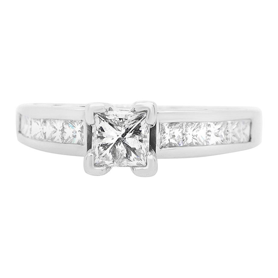 14 Karat White Gold 0.50 Carat Diamond Engagement Ring For Sale