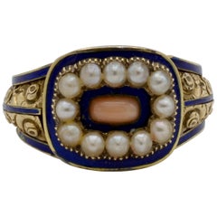 Gelbgold-Ring mit edwardianischer Perle, Koralle und blauer Emaille
