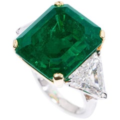 SSEF Certified 24.38 Cart Emerald and Diamond Cocktail Ring