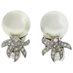 David Webb Boucles d'oreilles en perles des mers du Sud et diamants