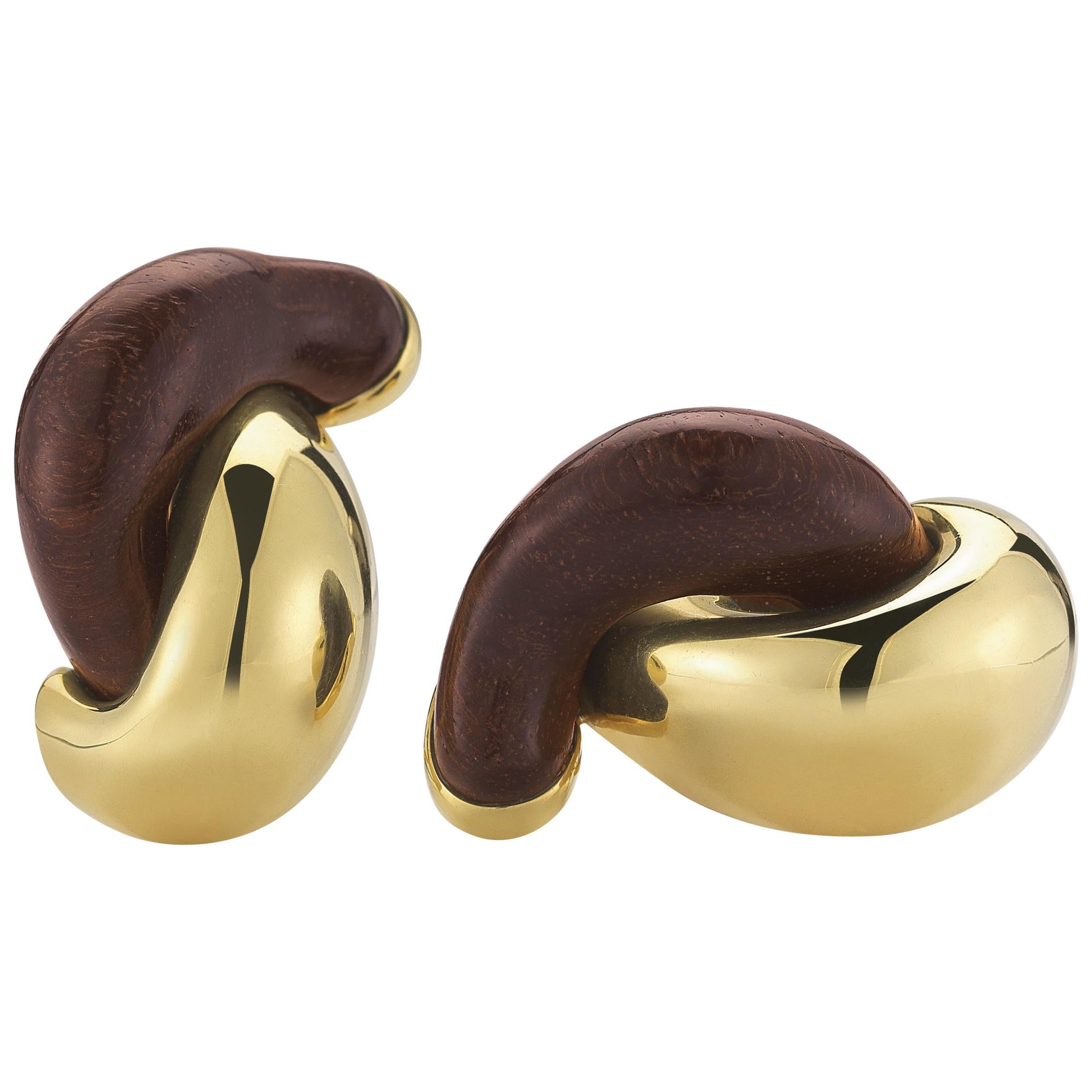 Seaman Schepps Ebony Half Link Gold Earrings For Sale