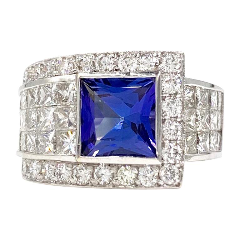 18 Karat Diamond and Tanzanite Modern Ring For Sale