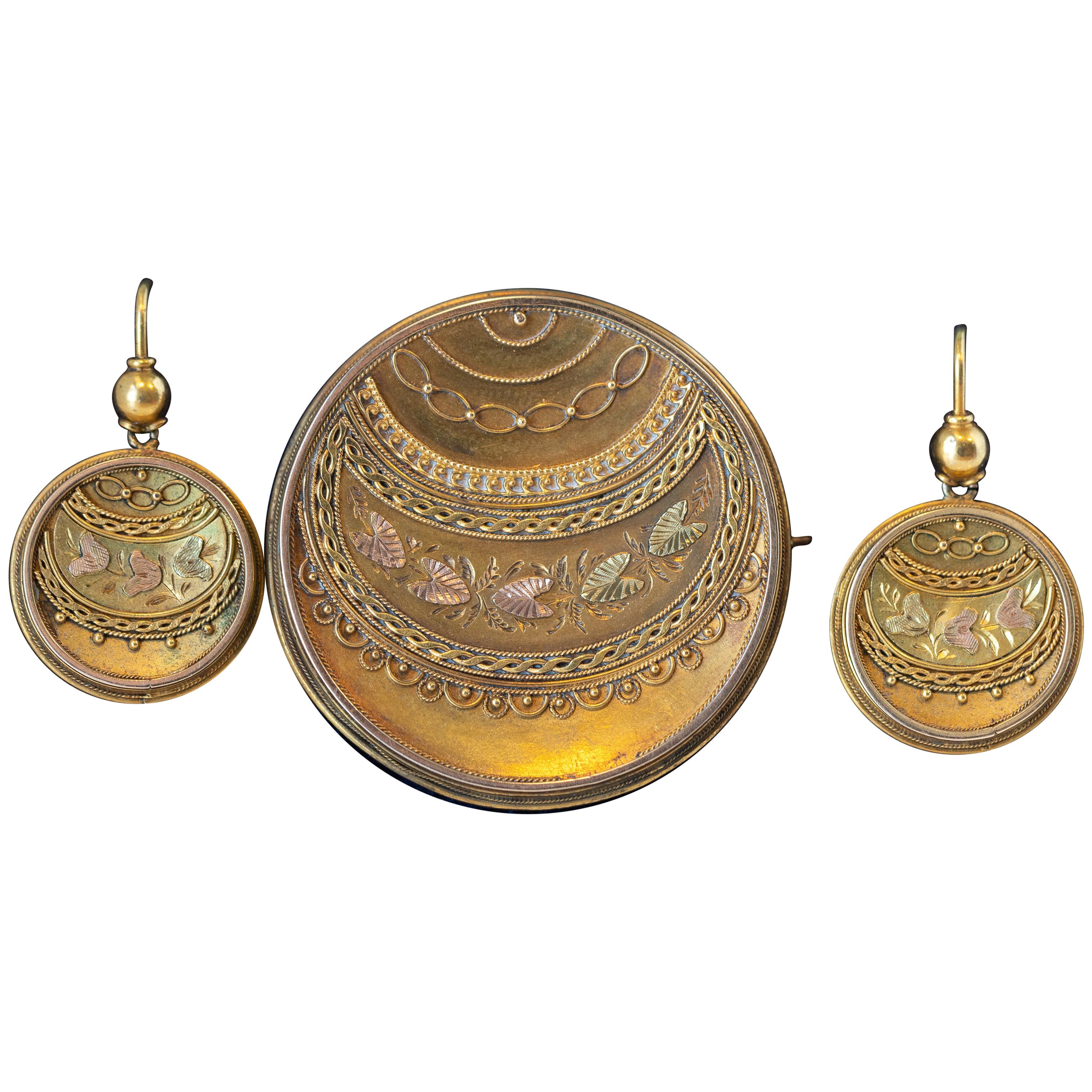 Ensemble de boucles d'oreilles et broche convertibles en or 3 pièces de style victorien des années 1850 en vente