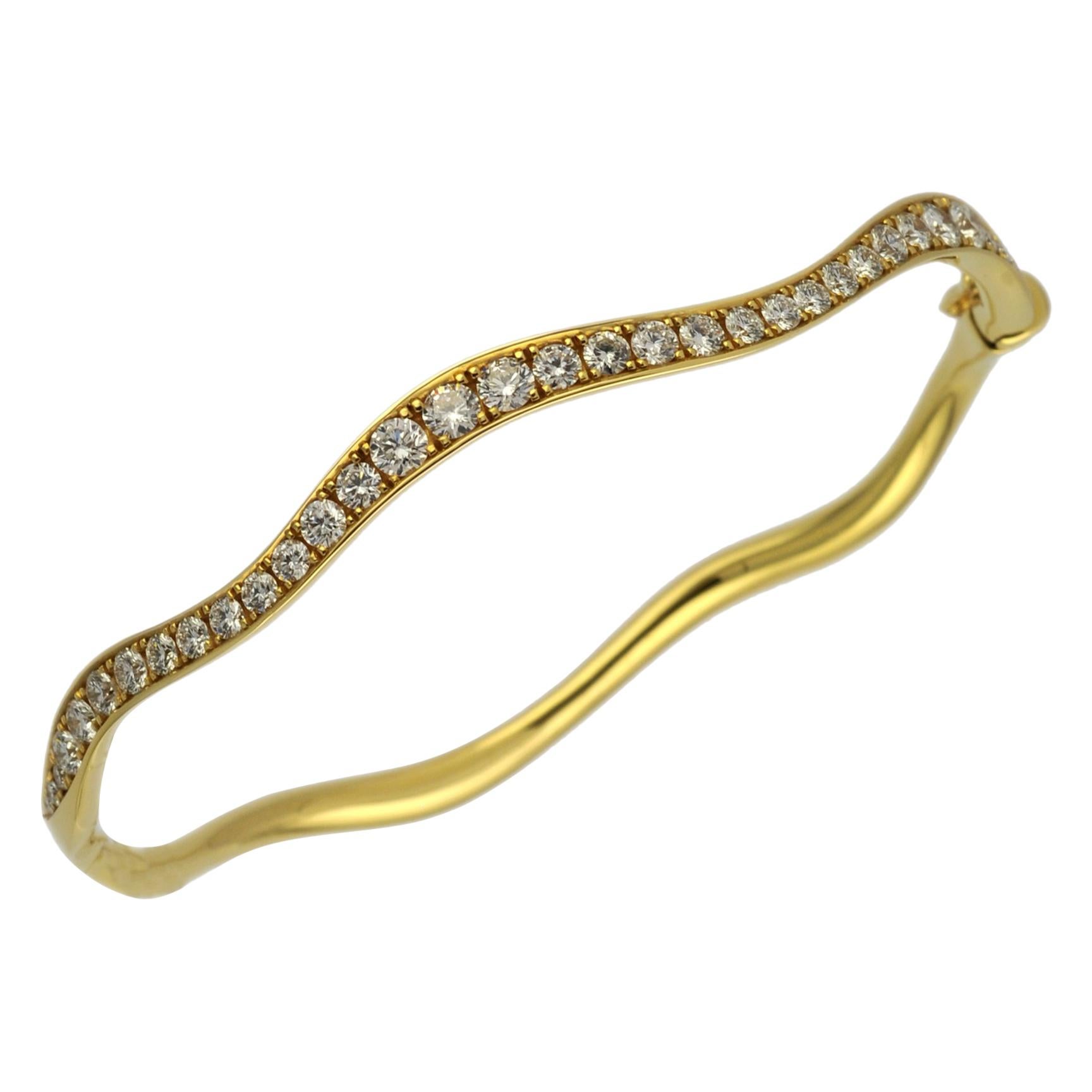1.78 Carat White Diamond 18 Karat Yellow Gold Çintemani Bracelet For Sale