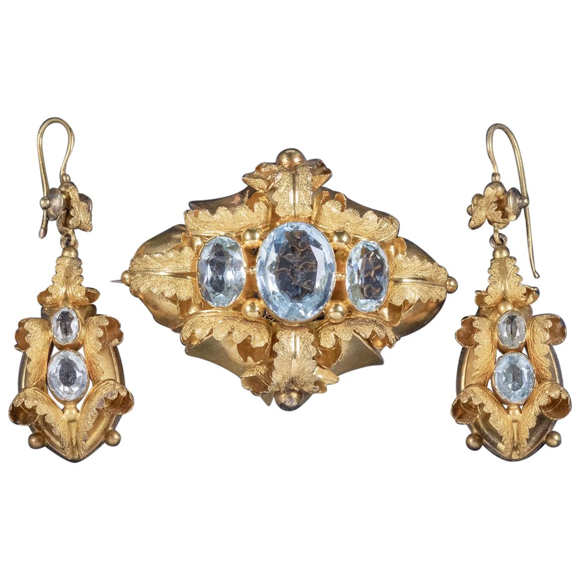 Antique Victorian 18ct Gold Aquamarine Circa 1860 Boxed Brooch And Earrings Set For Sale