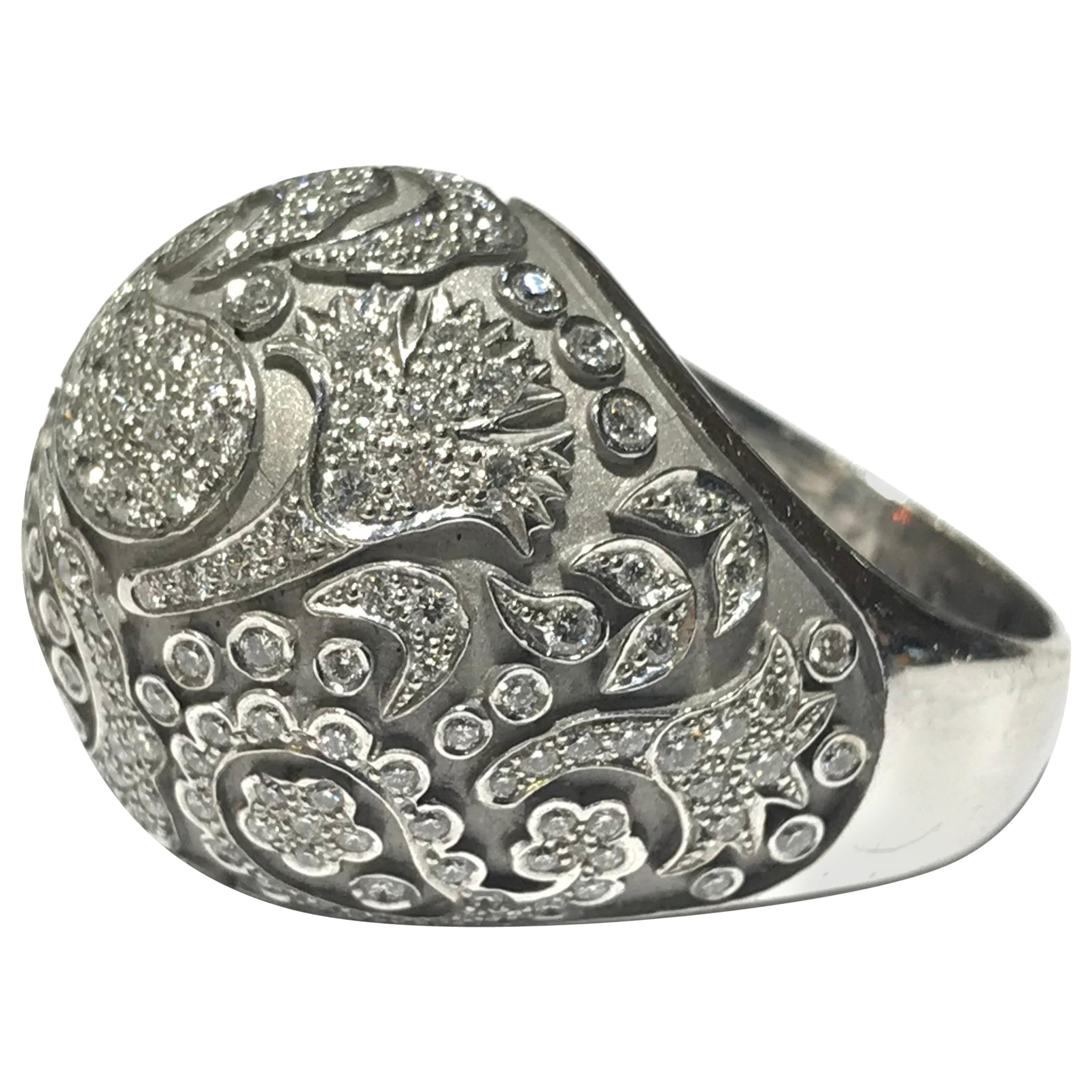 Carrera Y Carrera Dme Ring in 18 Karat with 1.83 Carat Diamonds Made in Spain For Sale