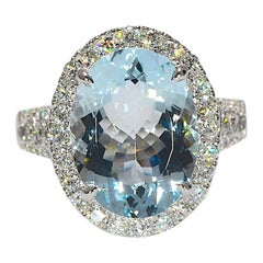 14 Karat White Gold 5.77 Carat Aquamarine and .75 Carat Diamond Fashion Ring
