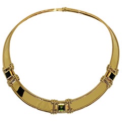 La Nouvelle Bague Rigid Necklace in 18 Karat Gold and Natural Green Tormaline