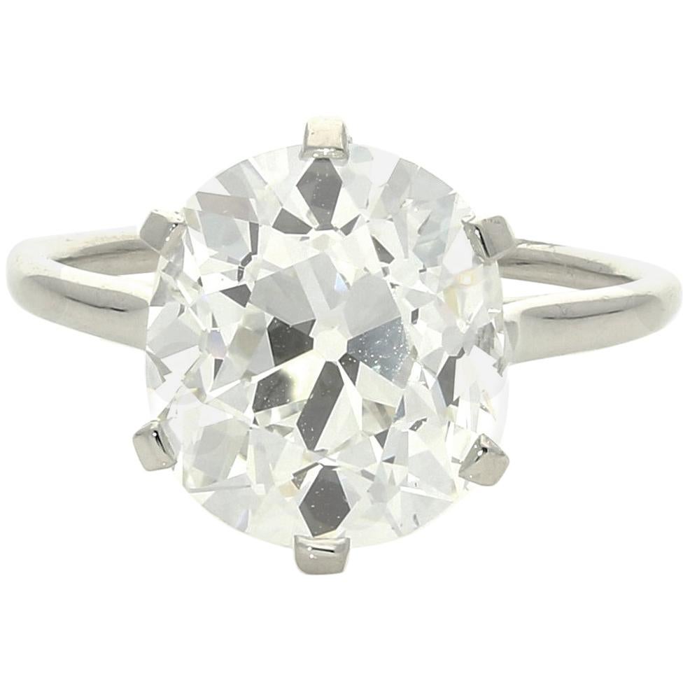 Circa 1920s
6.06ct H VS1 old mine brilliant cut diamond with GIA certificate 
Platinum
UK finger size N 1/2, can be adjusted to your own finger size
4.1 grams

A classic diamond solitaire ring by Cartier c.1920s, set with a stunning old mine