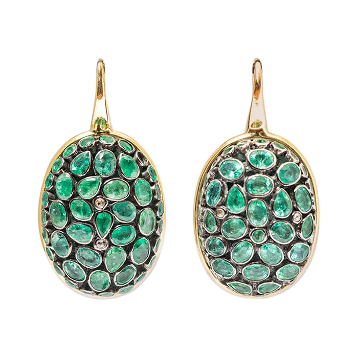 Earring of Turtle Scales, Emeralds Closed, Mounted on Silver and Gold 18 Karat