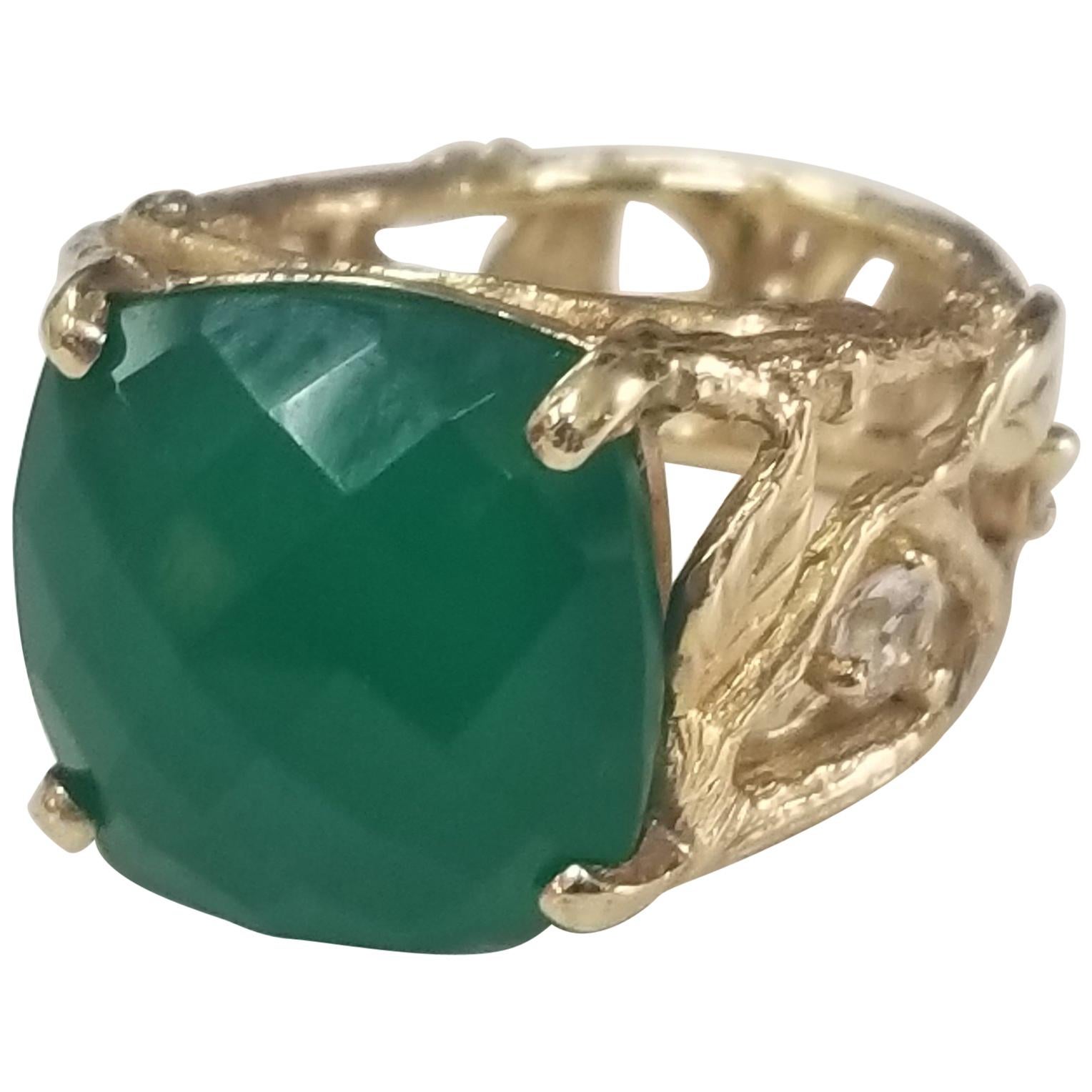 14 Karat Gold Bark Green Onyx Ring