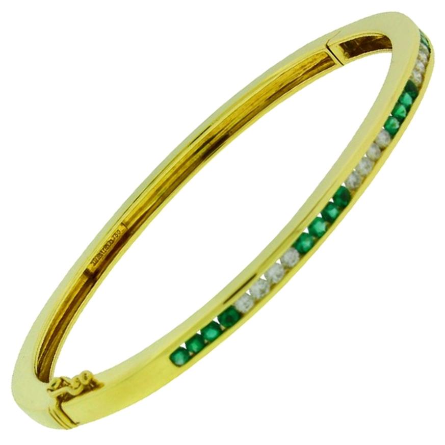 Tiffany & Co. Diamond and Emerald Bangle Bracelet in 18 Karat Gold Size Small