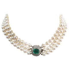 Estate 1950s 4 Carat Emerald and 3 Strand Pearl Choker Necklace 14 Karat Necklace