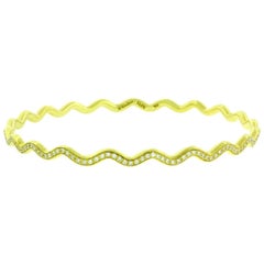 Tiffany & Co. Paloma Picasso Zig Zag Diamond Bangle in 18 Karat Gold Size Large