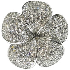 Diamond Flower Ring in 18 Karat W/G 2.57 Carat Diamond VS Clarity EF Colour