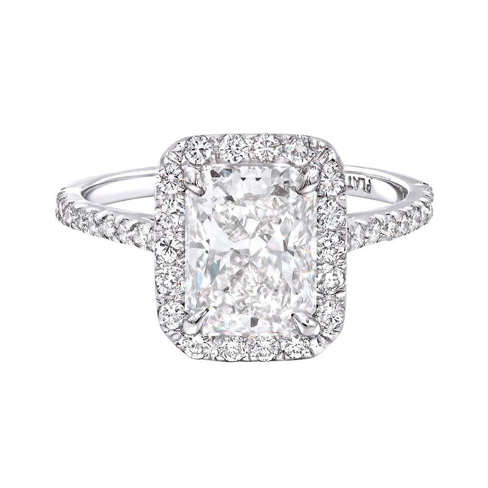 GIA Certified 2.36 Carat Radiant Cut Engagement Anniversary Ring In 14k W/Gold For Sale