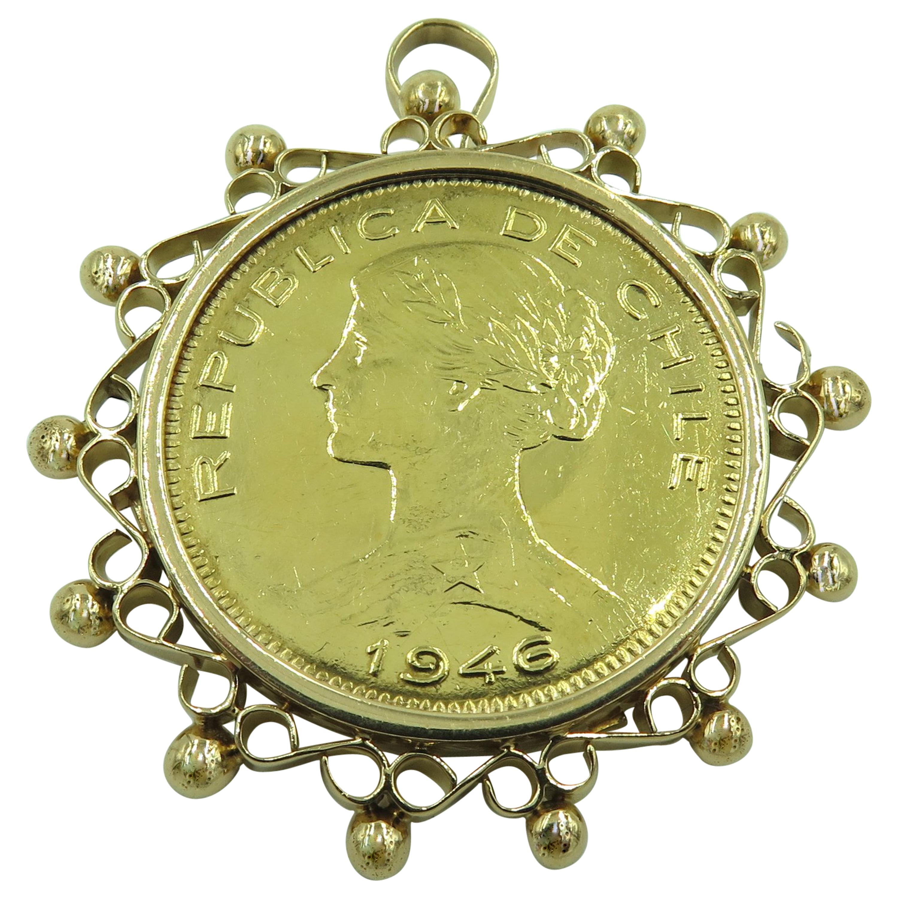 Gold Republica De Chile Coin Pendant