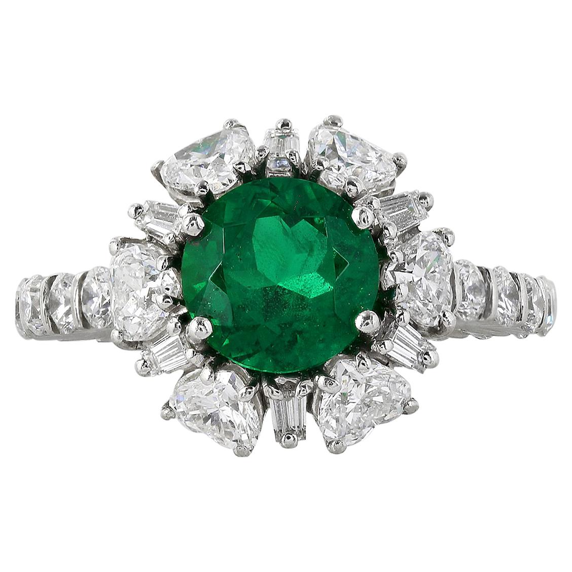 2.02 Carat Colombian Emerald Ring im Angebot