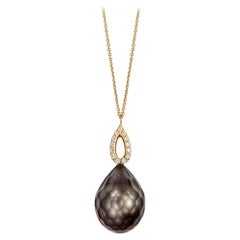 Sweet Pea 18k Yellow Gold Long Necklace With Tahitian Pearl On Diamond Bale