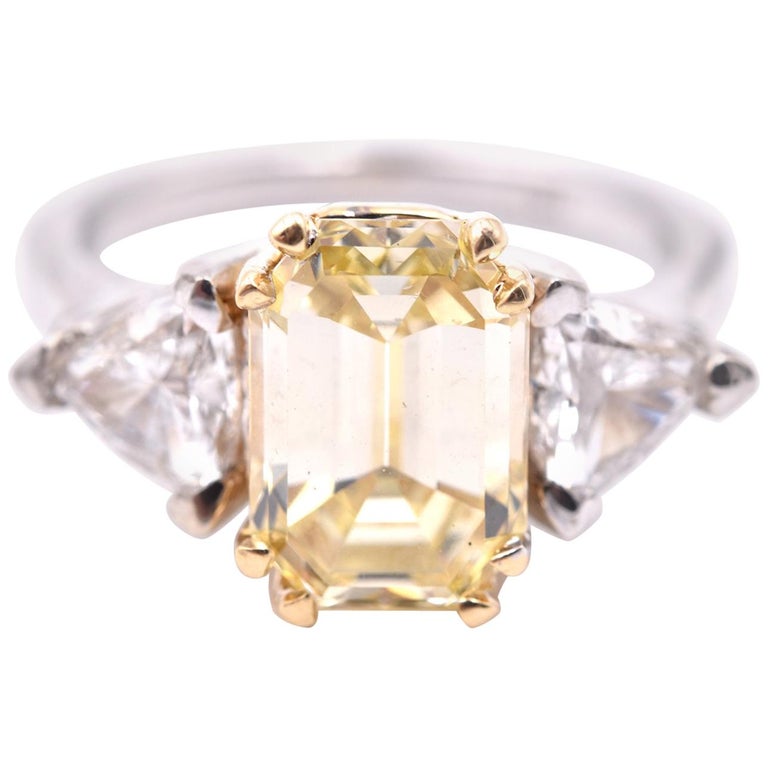 18 Karat Yellow and White Gold 3.12 Carat Fancy Yellow ...