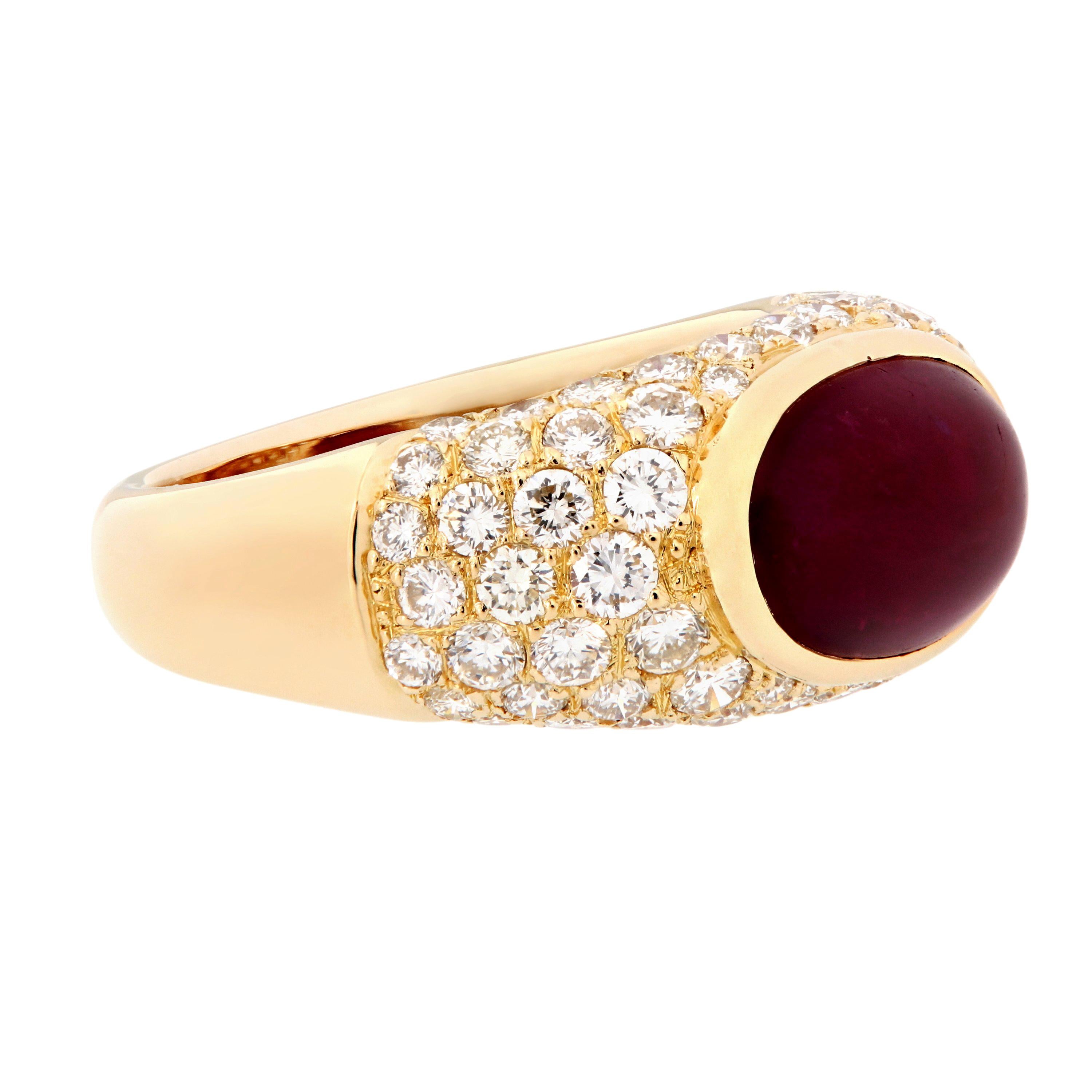 Cabochon Natural Ruby Diamond Dome 18 Karat Yellow Gold Ring For Sale