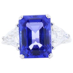 6.27 Carat Emerald Cut Tanzanite and Trillion Diamond Cocktail White Gold Ring