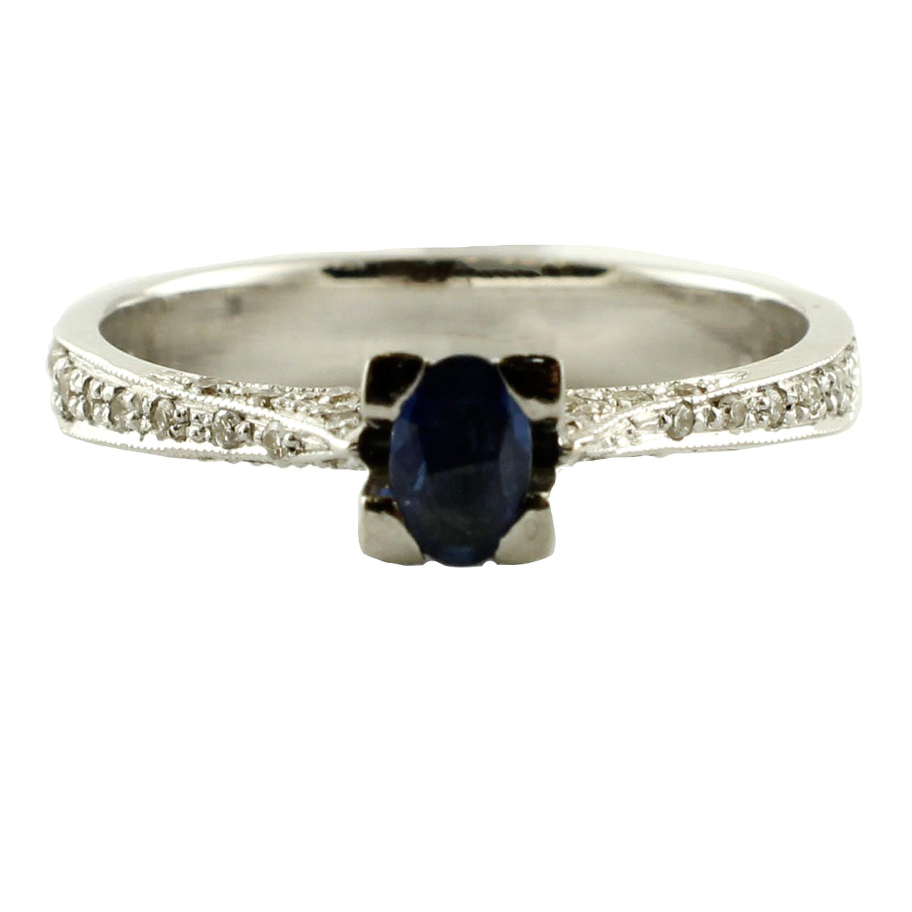 0.27 ct Blue Sapphire, 0.23 ct White Diamonds, 18K White Gold Solitaire Ring 