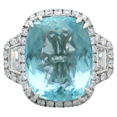 Vintage 15.01 Carat Aquamarine and 3.28 Carat Diamond Gold Cocktail Ring