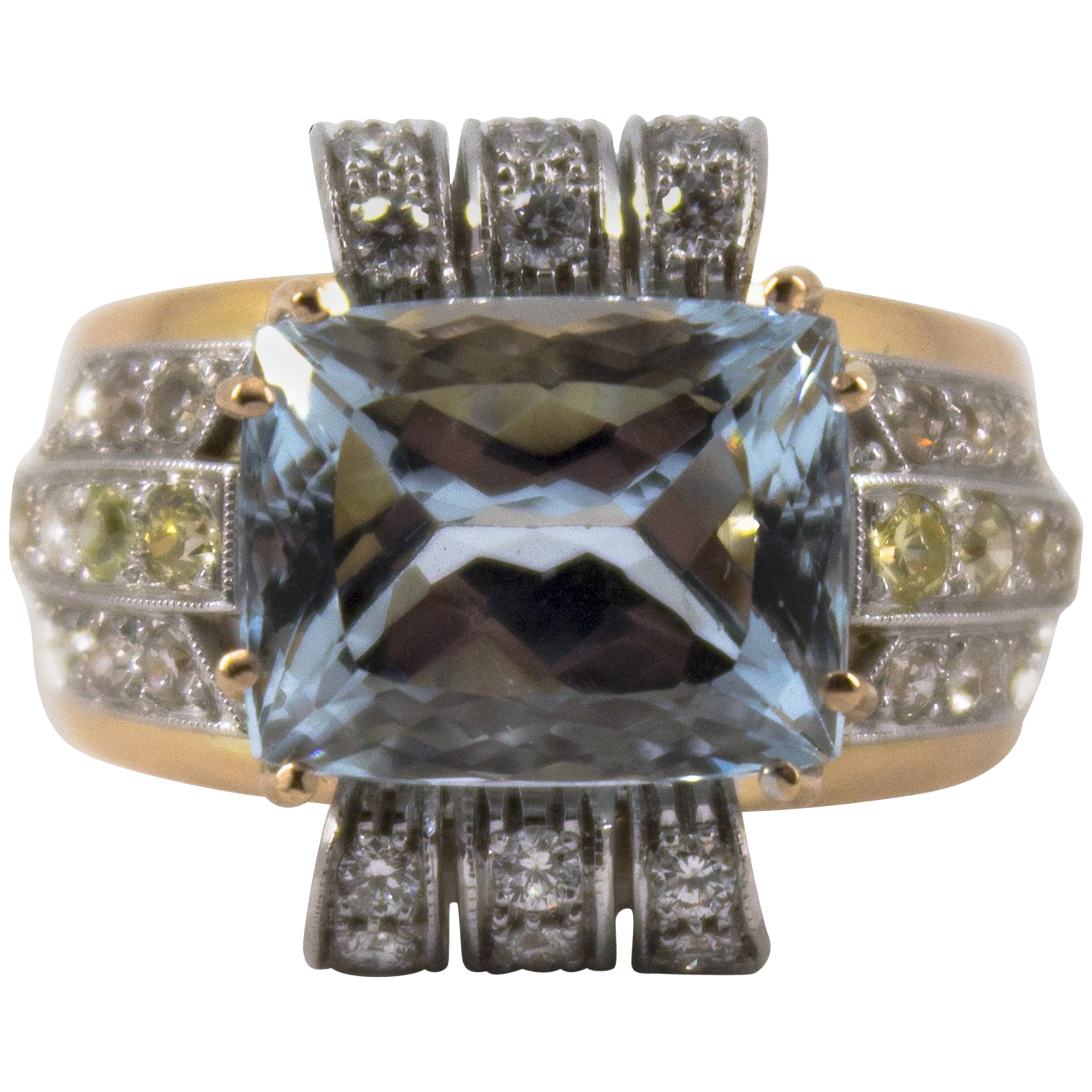 Art Deco Stil 7,18 Karat Aquamarin 0,94 Karat Diamant Gelbgold Ring im Angebot