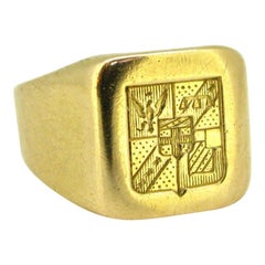 French Signet Chevaliere Yellow Gold 1940s Ring