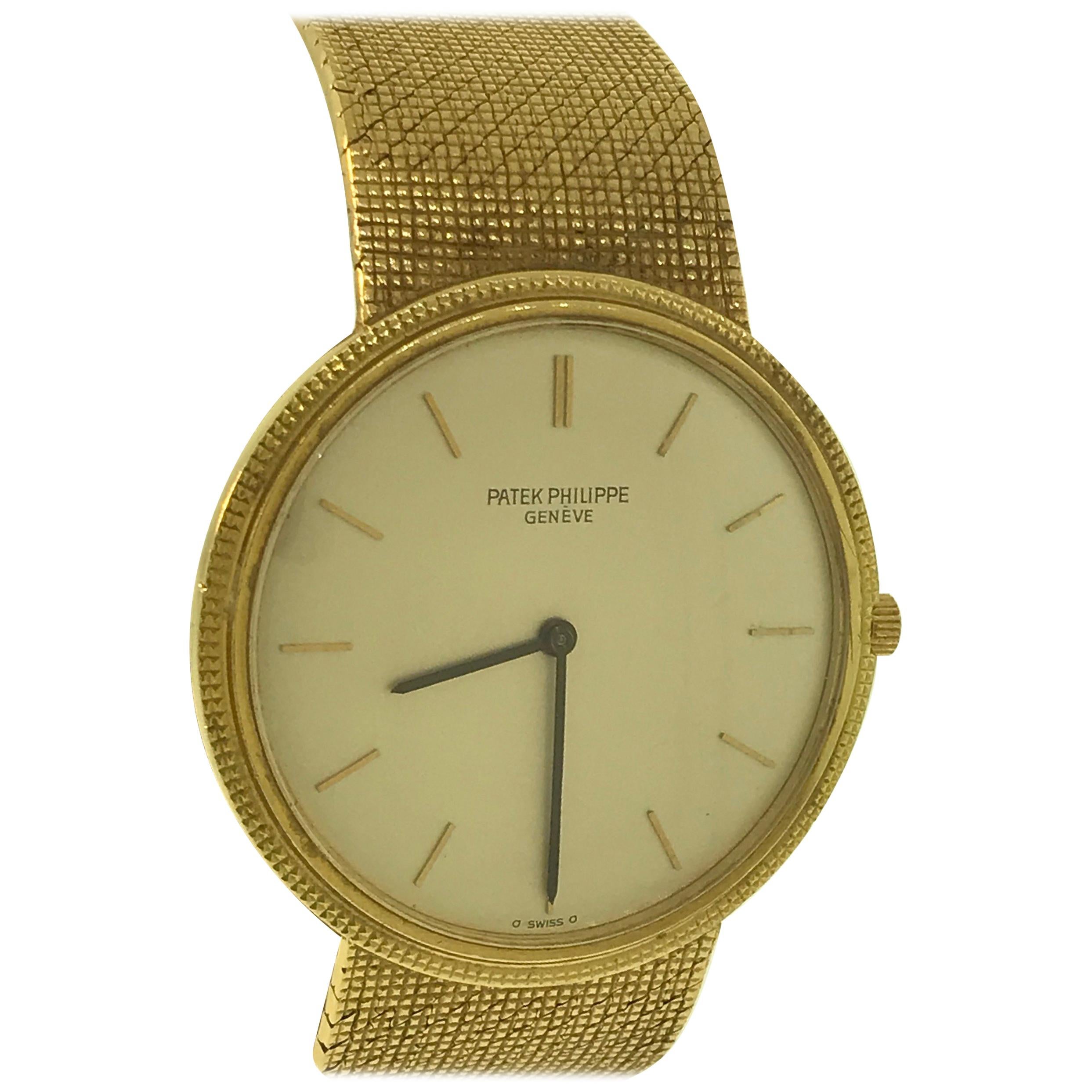Patek Philippe Calatrava Yellow Gold Bracelet Silver Dial Men's Watch 3520DJ/1!! For Sale