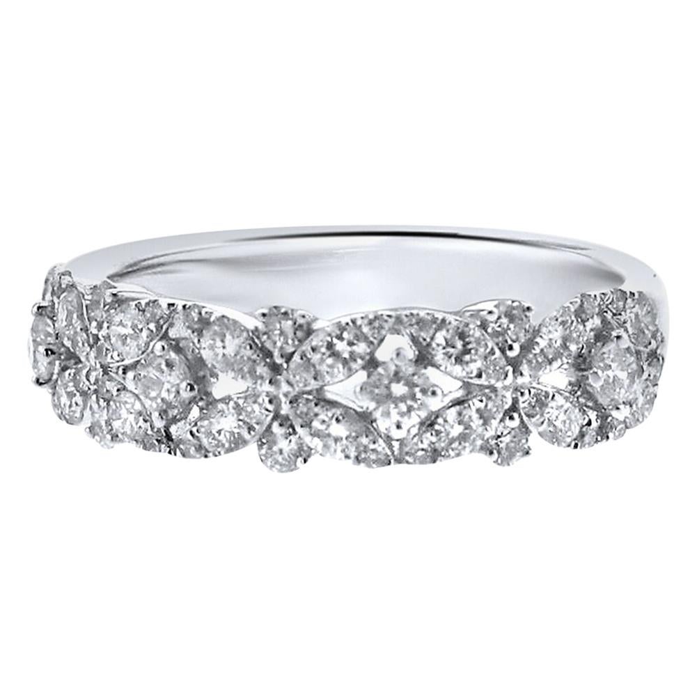 14 Karat White Gold 0.85 Carat Diamond Ring For Sale