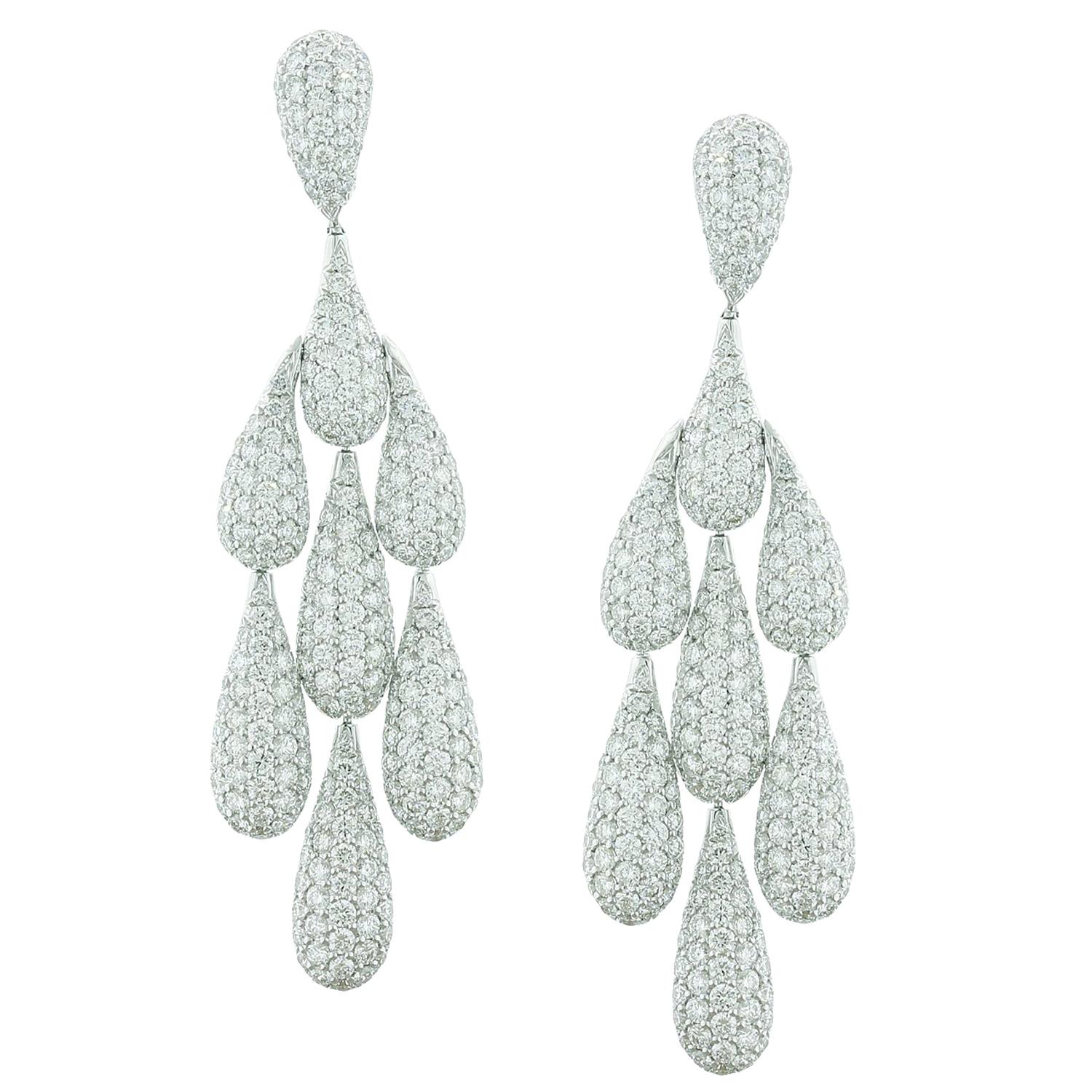 Diamond Gold Chandelier Drop Earrings For Sale