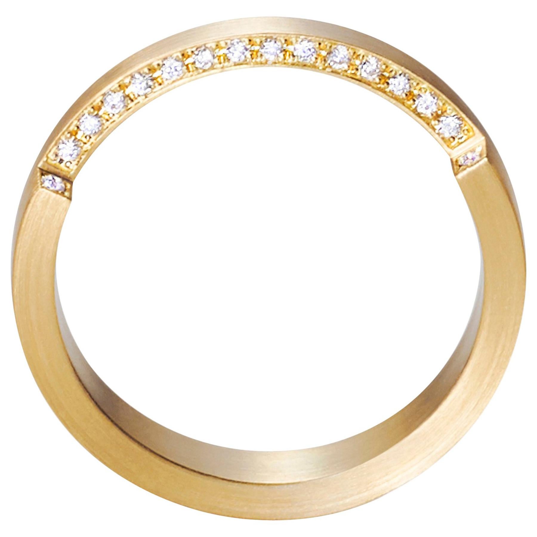 18 Karat Yellow Gold Diamond Ring For Sale