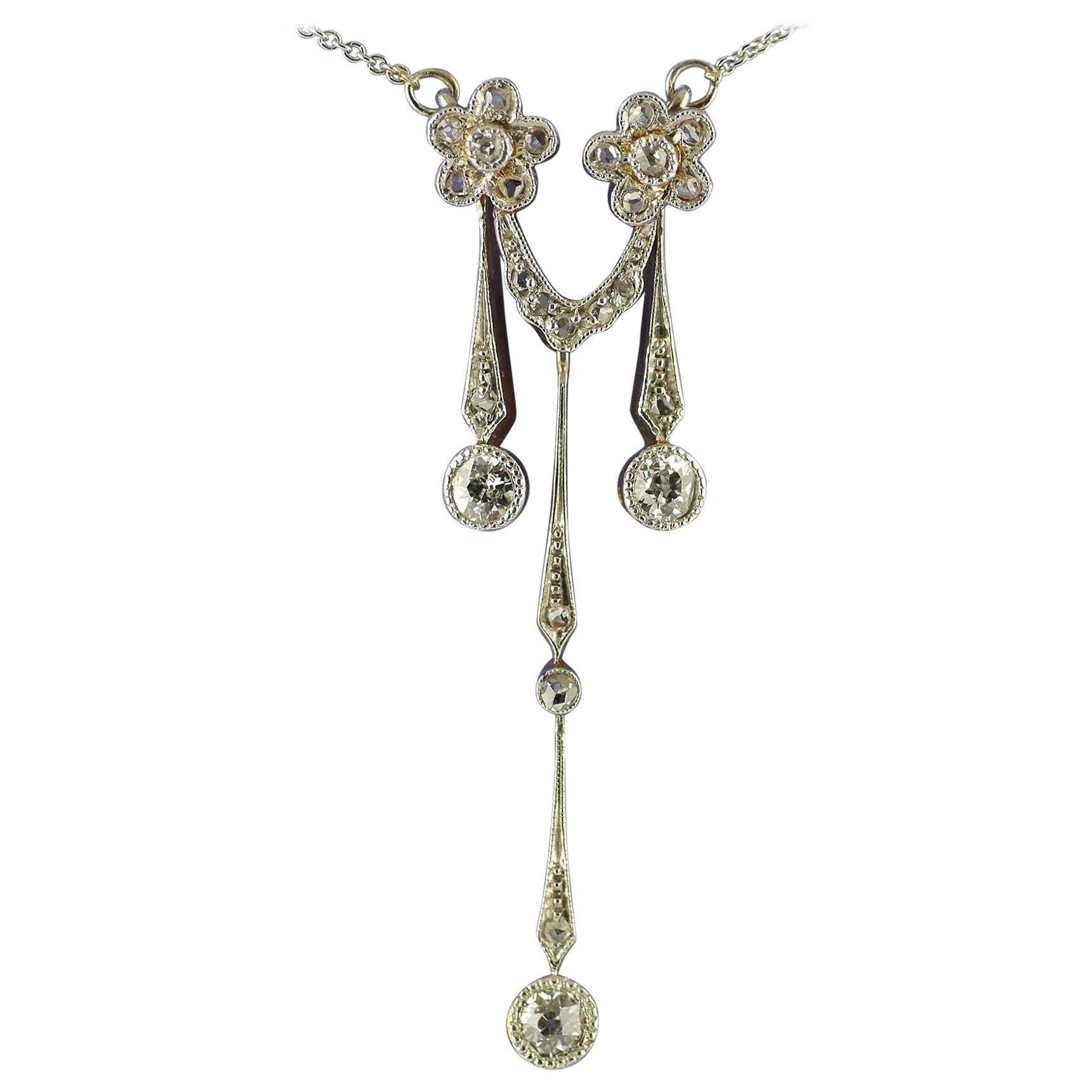 Edwardianischer, diamantener, goldener und platinfarbener Doppel-Tropfen-Anhänger, um 1910 im Angebot