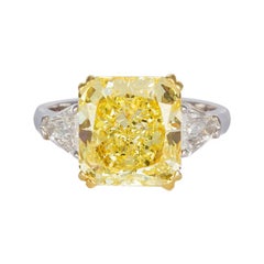 GIA Certified Platinum and 18 Karat Gold Fancy Radiant Diamond Ring 5.76 Carat