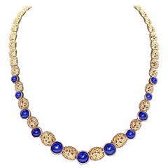 Solid 18 Karat Gold Necklace with Lapis Lazuli