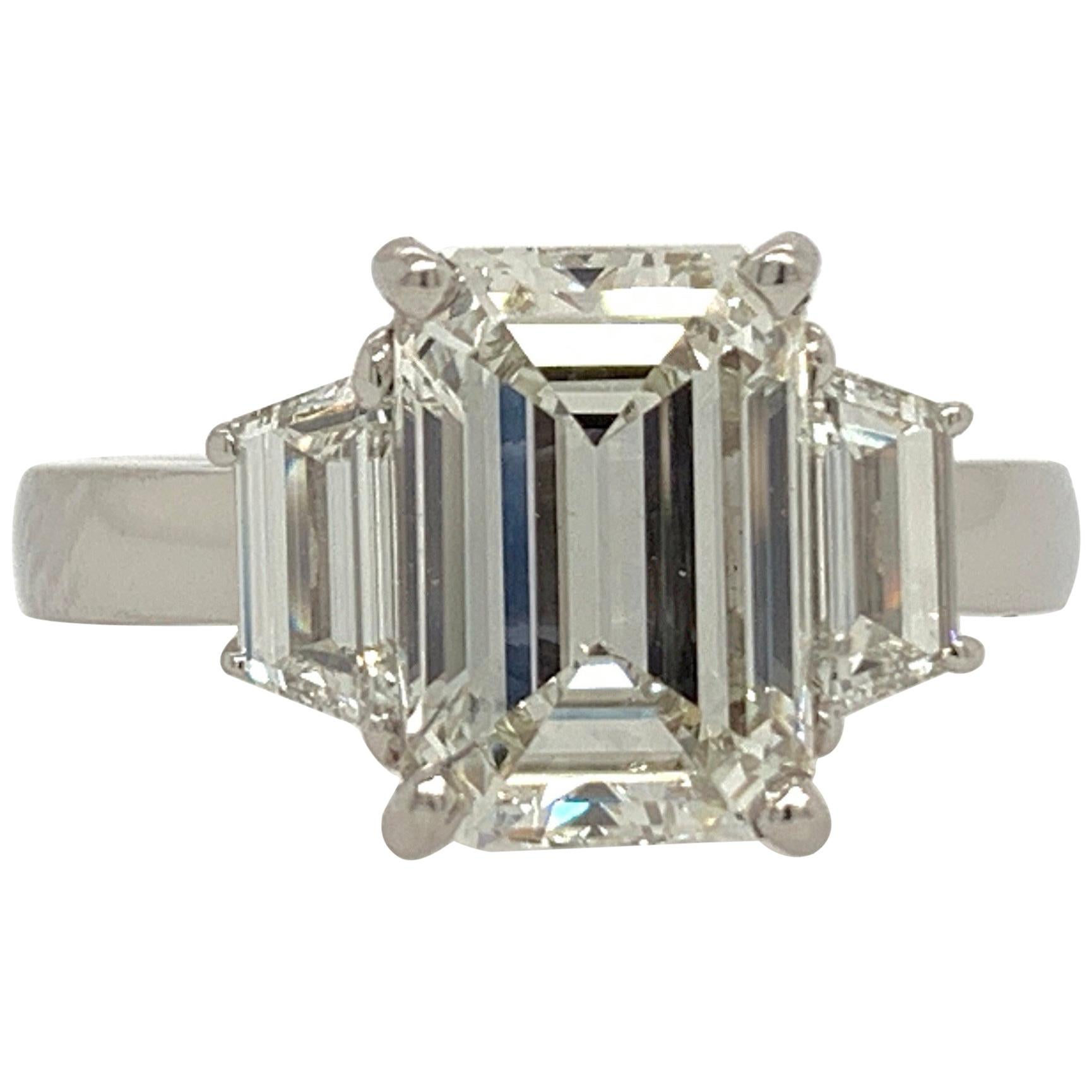 Platinum Ring 2.52 Carat Natural Rectangular Emerald Cut Diamond I VS1 EGL, USA