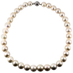 0.20 Carat White Diamond Oriental Pearl White Gold Beaded Necklace