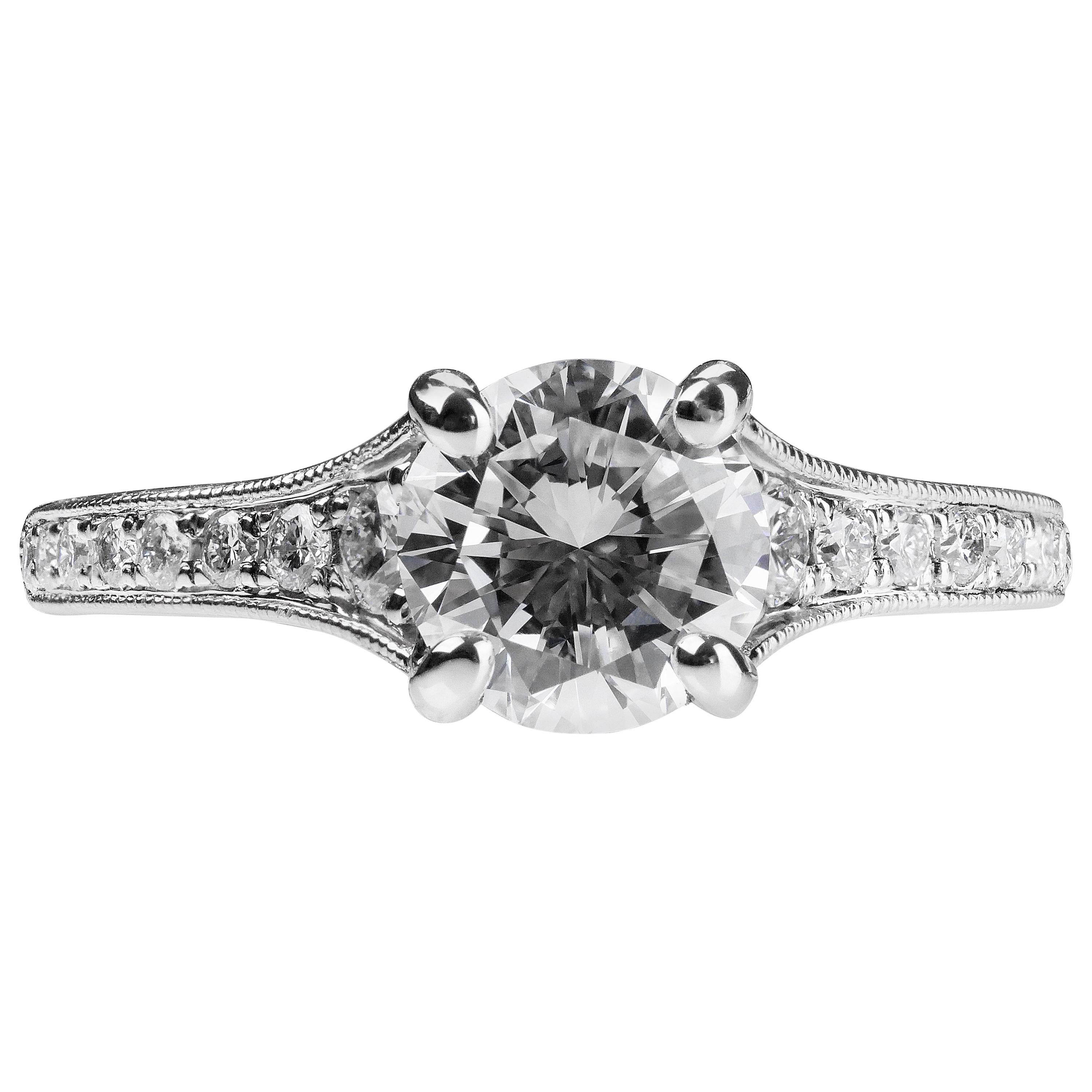 Diamond Solitaire Ring in Platinum, Round Brilliant Cut 1.20 Cts For Sale