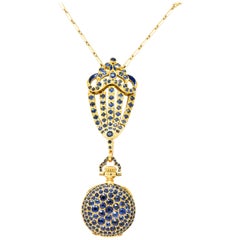 Tiffany & Co. Arts & Crafts Collier pendentif montre Arts & Crafts en or 18 carats, saphir et émail